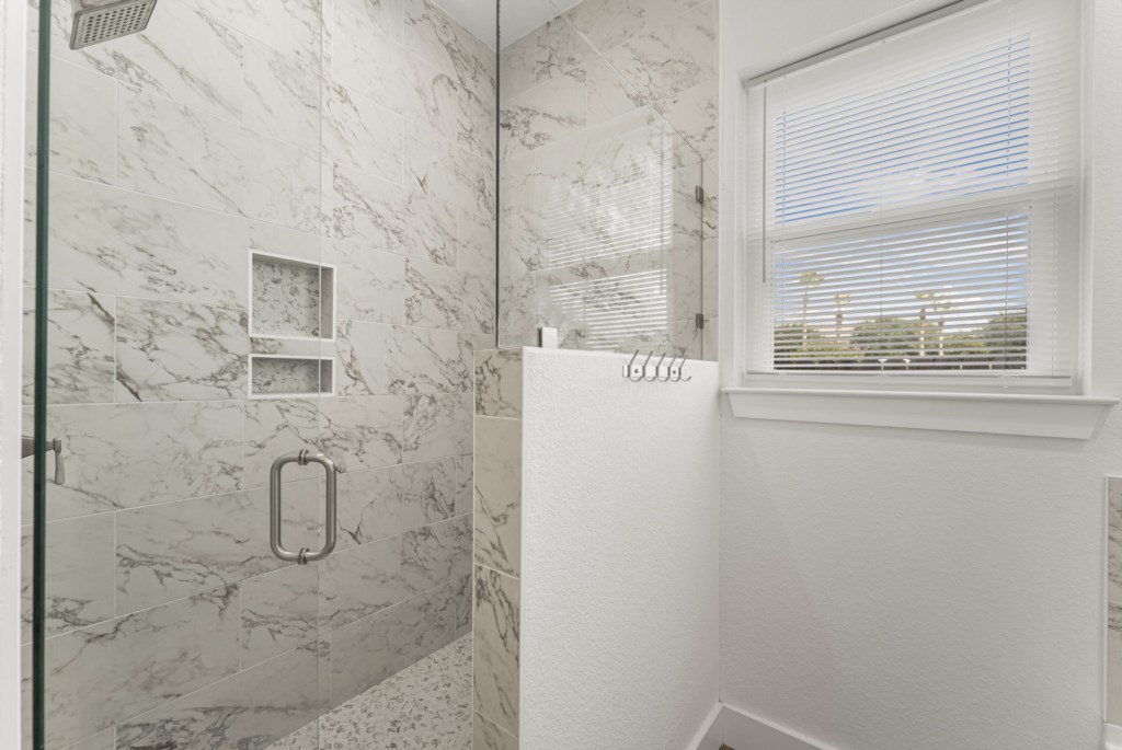 Private King Bathroom On 1st Floor