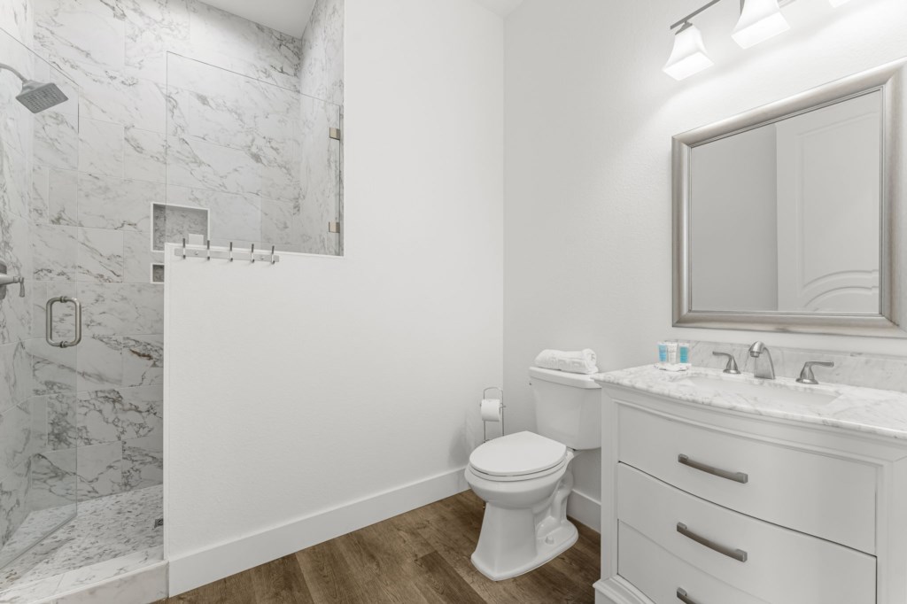 Private Queen Bathroom On 3rd Floor