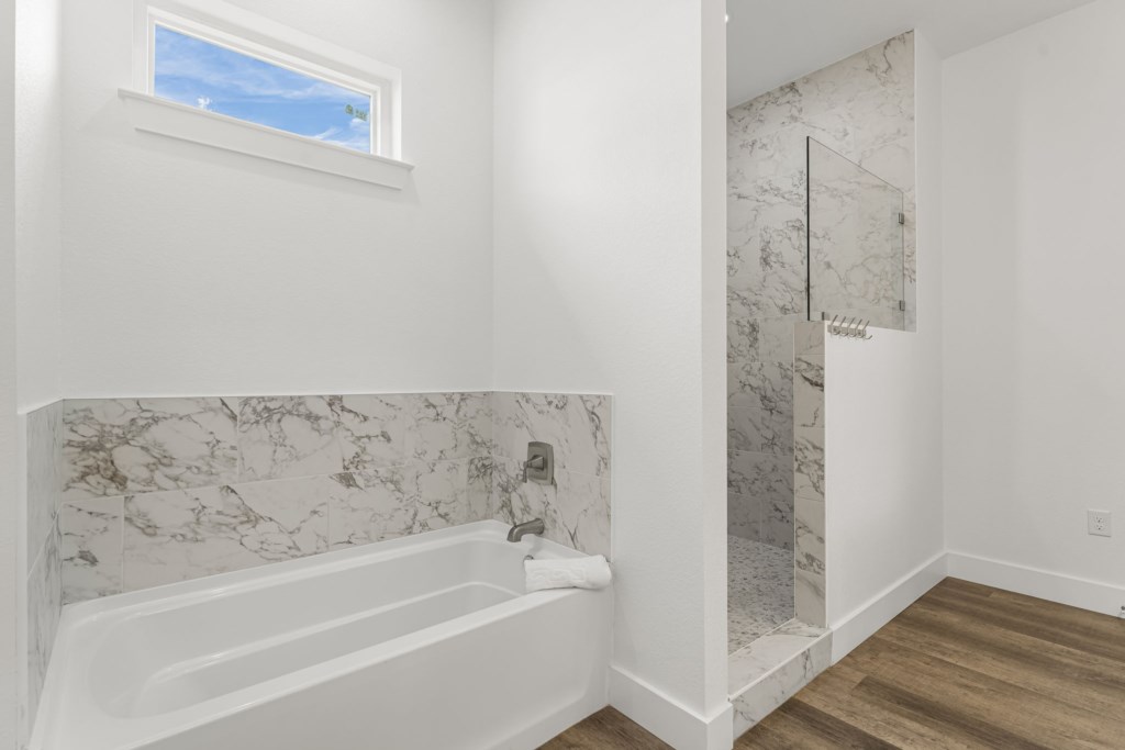 Private King Bathroom On 3rd Floor