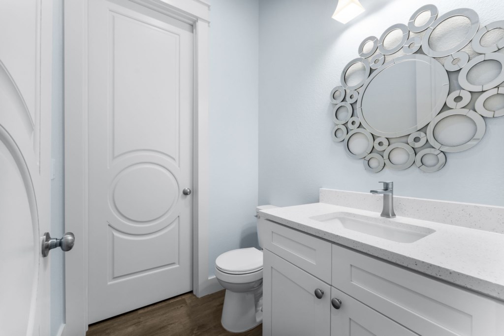 King Room on level 1 with a private bathroom