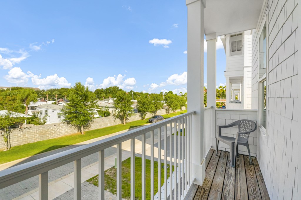 Balcony on level 2