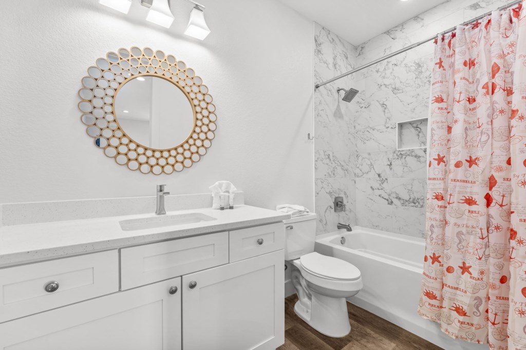 Private King Bathroom On 2nd Floor