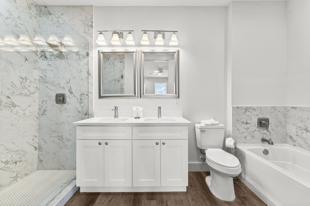 Private King/Bunk Bathroom On 3rd Floor
