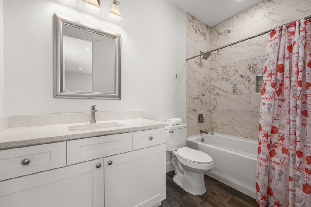Private King Bathroom On 2nd Floor