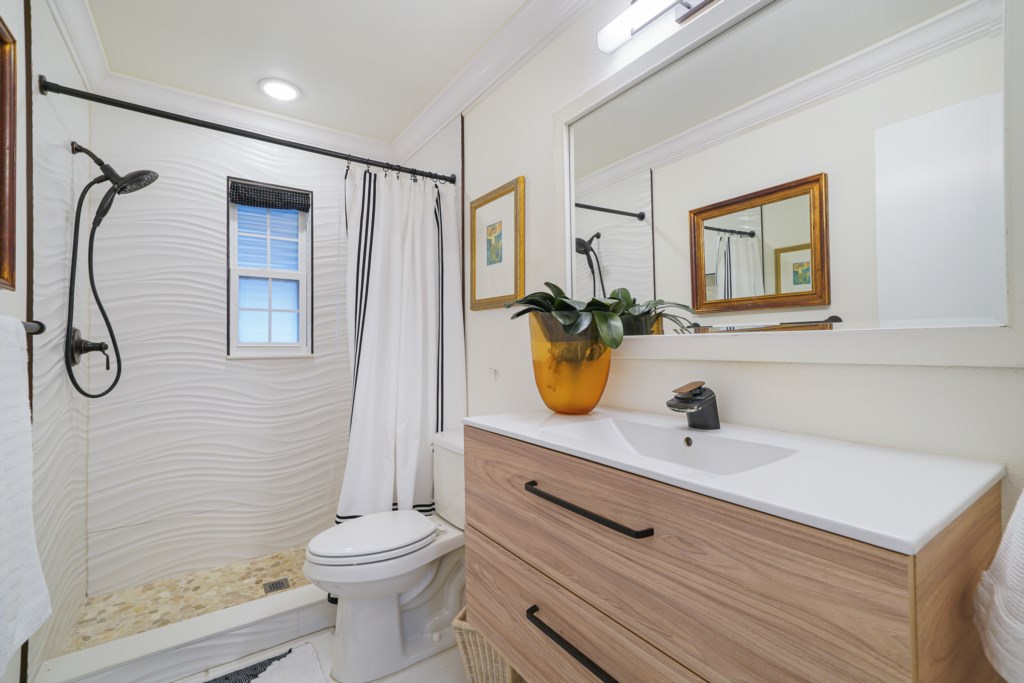 2nd Bathroom