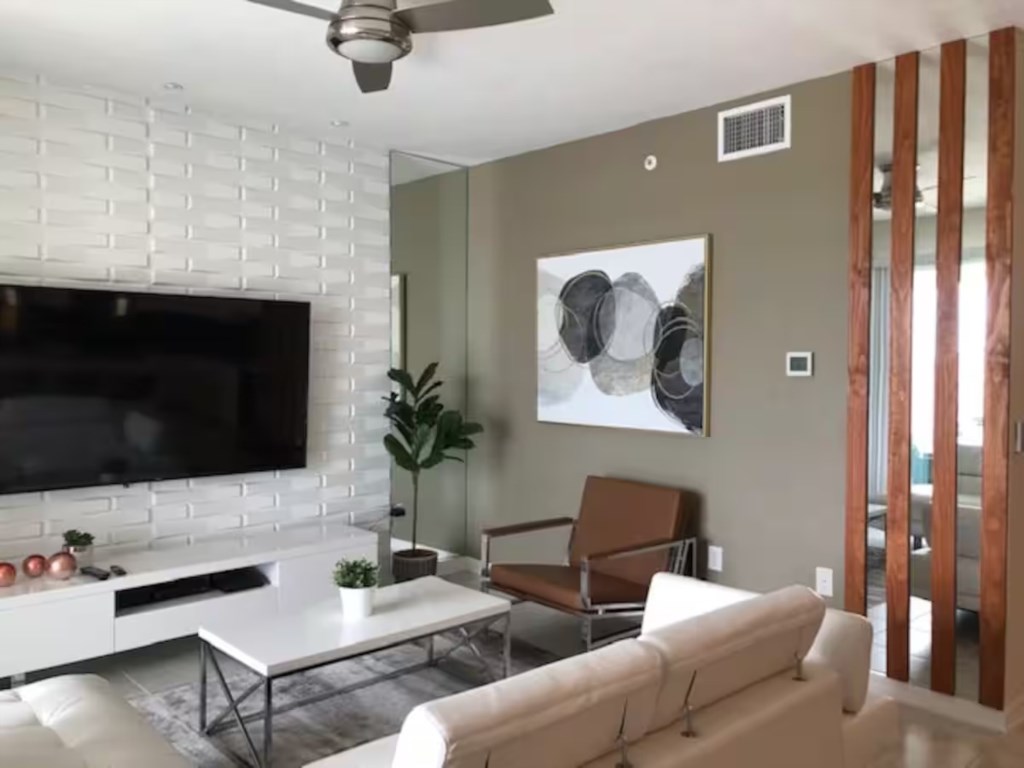 3 bedroom vacation apartment at Storey Lake - Image 2