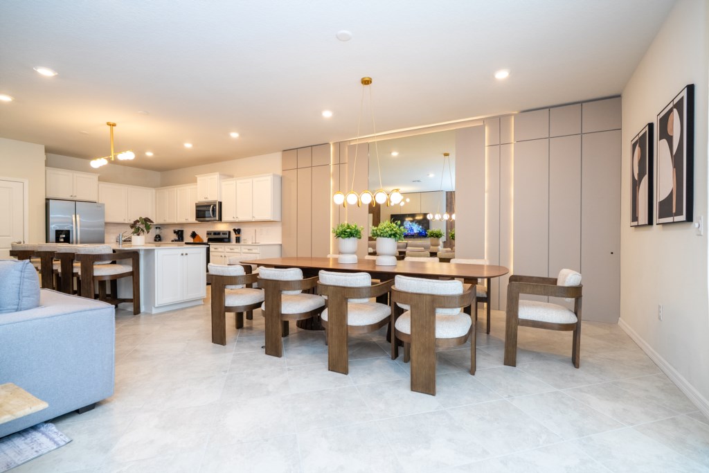 Open Floor Concept Living & Dining