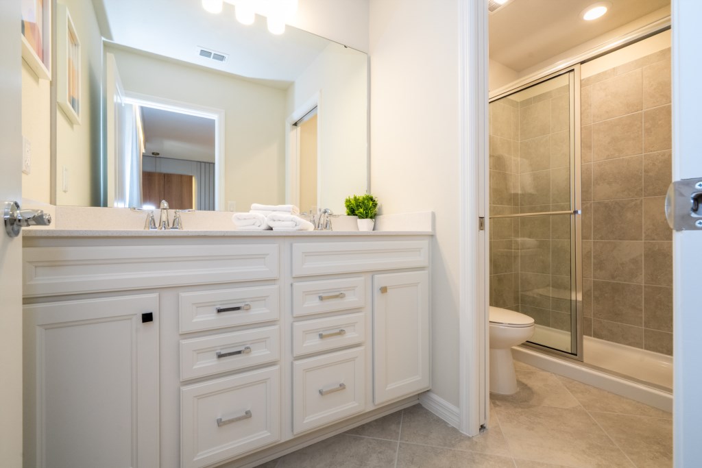 Ensuite King 2nd floor