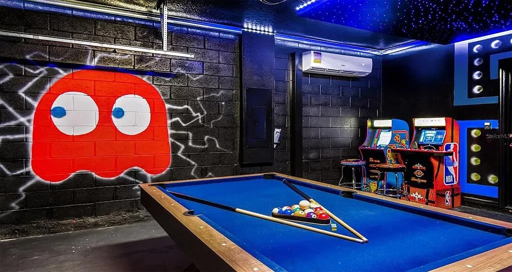 7 bedroom vacation house at Windsor Island Resort - Image 6