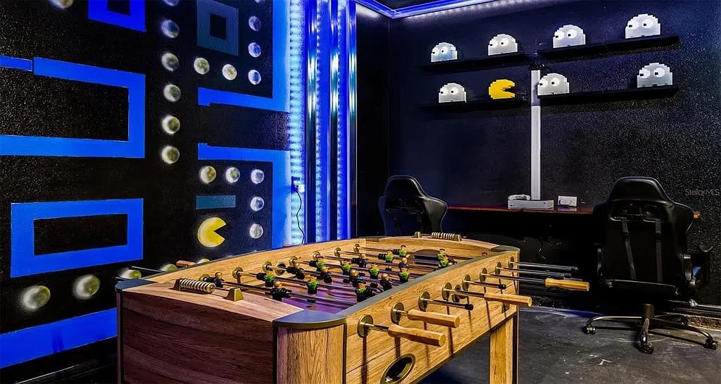 7 bedroom vacation house at Windsor Island Resort - Image 8