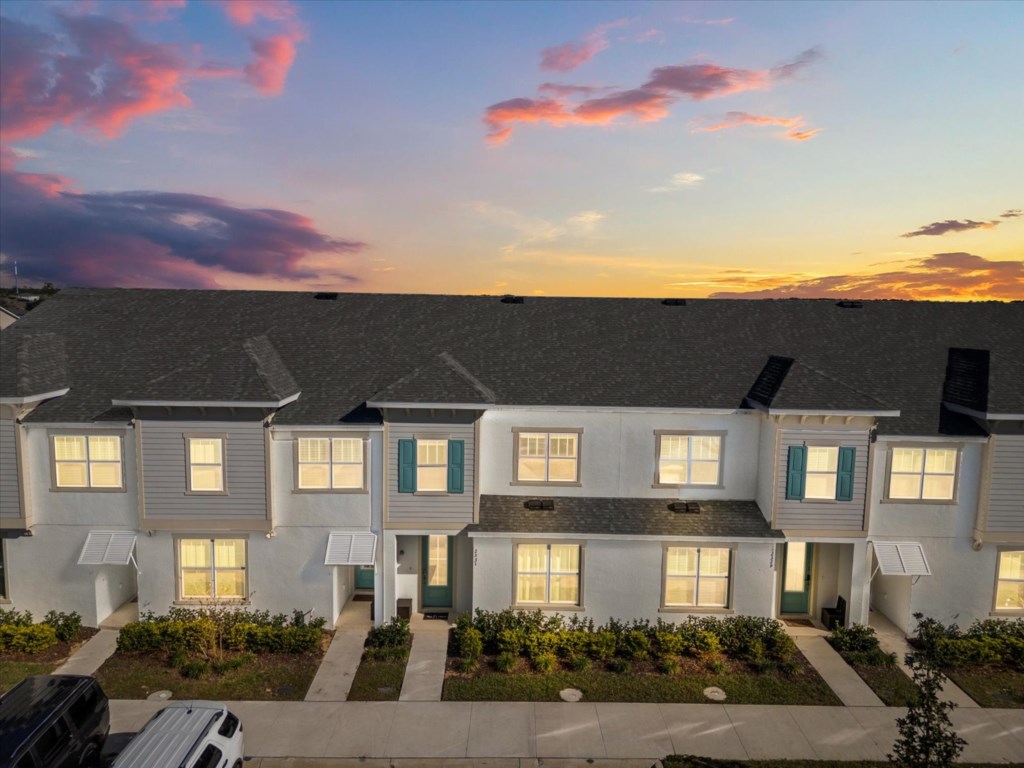 4 bedroom vacation townhouse at Solara Resort - Image 1