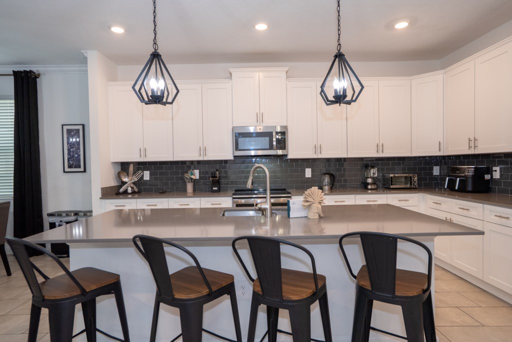 6BedroomStoreyLakeRental(14)