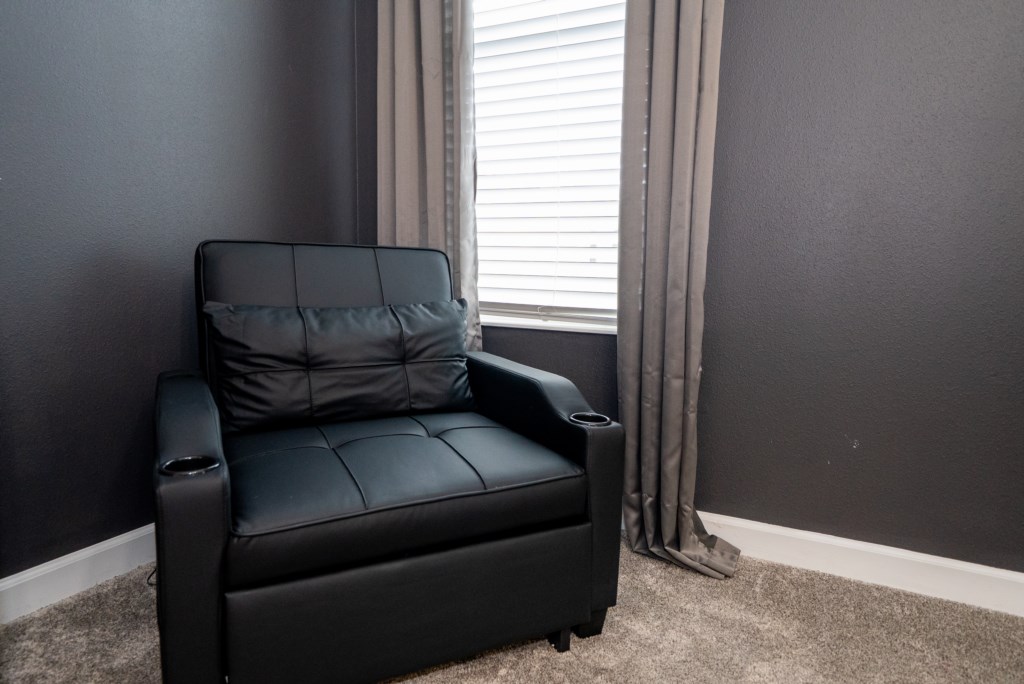 6BedroomStoreyLakeRental(51)