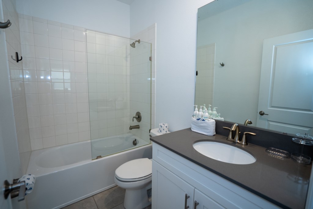 6BedroomStoreyLakeRental(69)