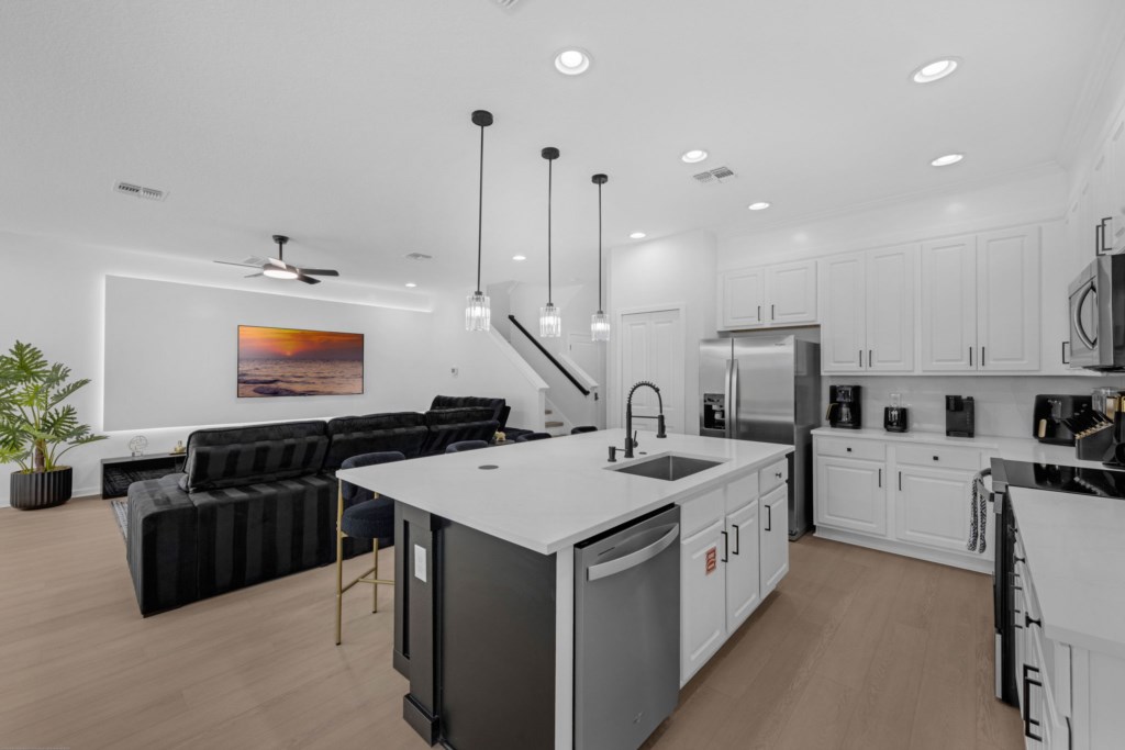 4-web-or-mls-487 Marcello Blvd-Kissimmee, FL 34746 - 04.jpg