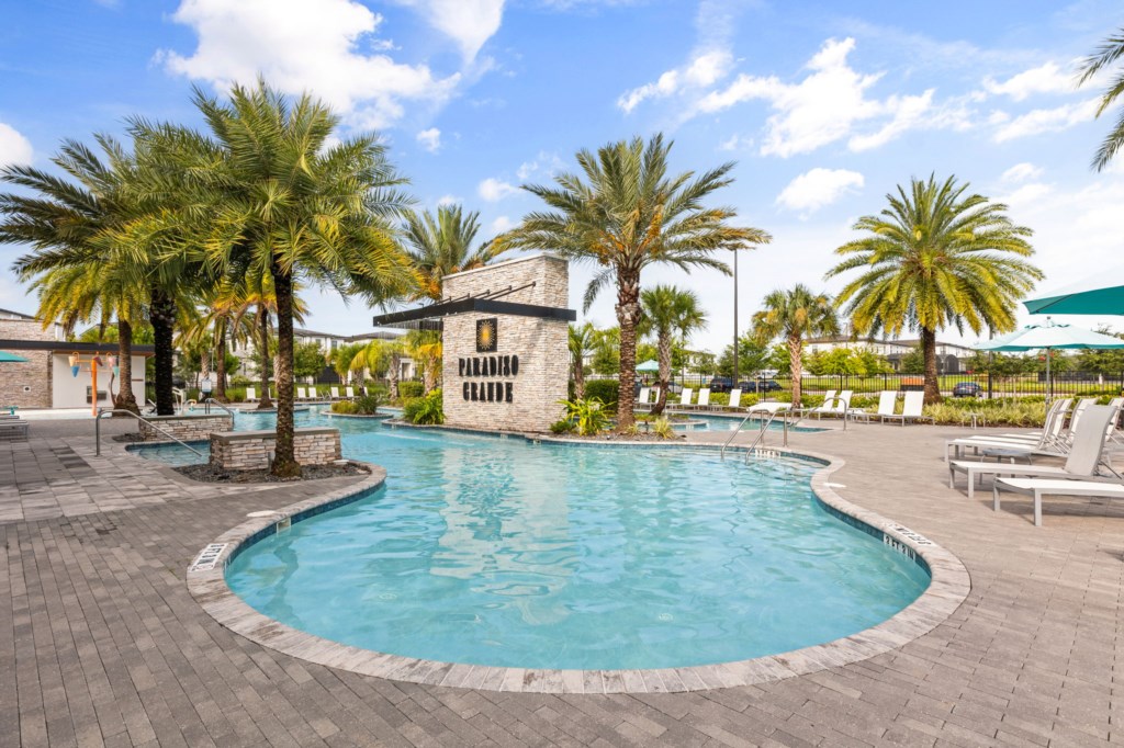 18-web-or-mls-6001HighSeasDr,Orlando,FL32821-18