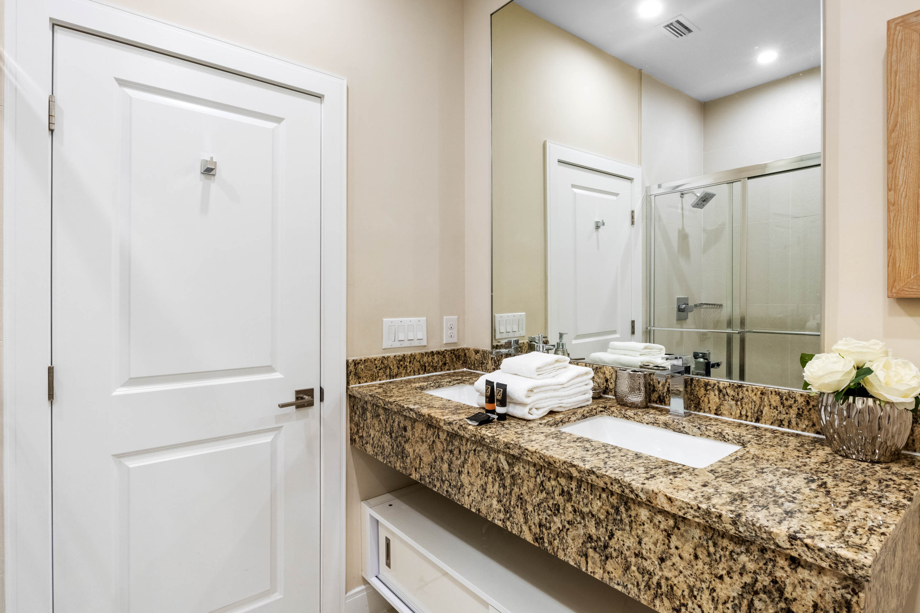 4 bedroom vacation townhouse at Magic Village Yards - Image 23