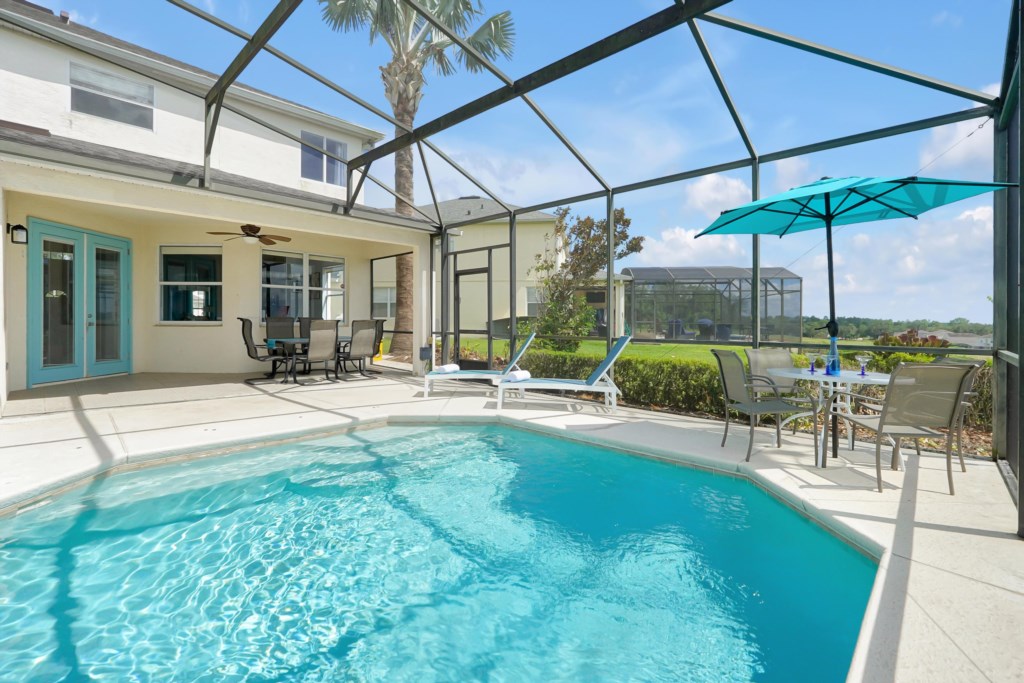 Large west facing Pool & Deck