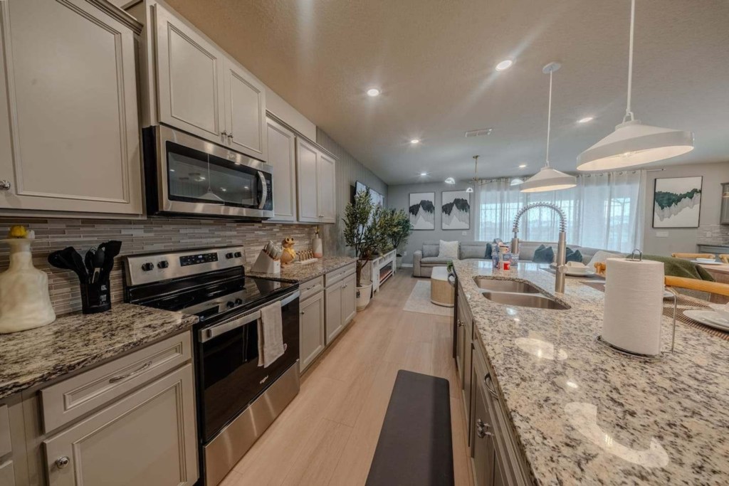 Kitchen — 3024 Mahalo Drive, photo 4 of 80