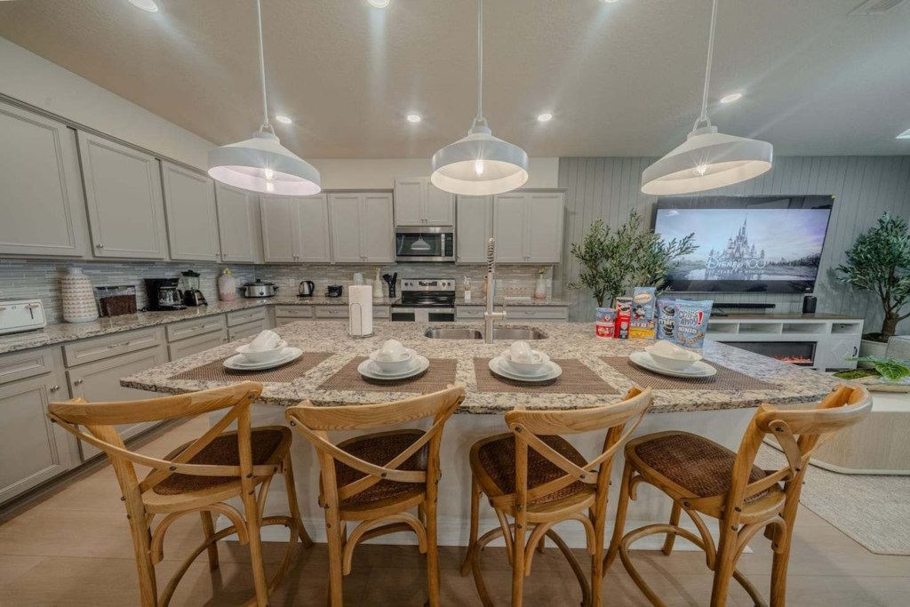 Dining area — 3024 Mahalo Drive, photo 12 of 80