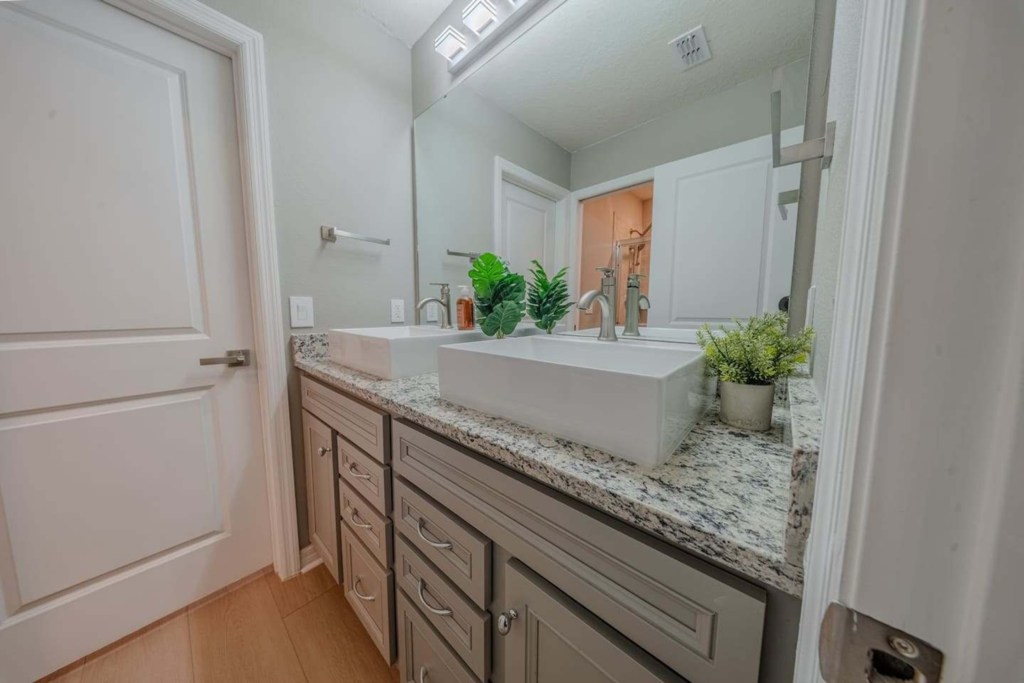 Bathroom — 3024 Mahalo Drive, photo 38 of 80