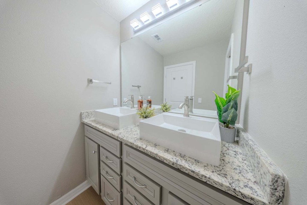 Bathroom — 3024 Mahalo Drive, photo 42 of 80