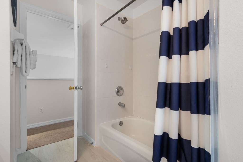 22-web-or-mls-909 Troon Cir-Davenport, FL 33897 - 22.jpg