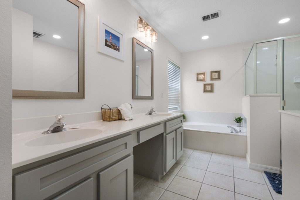 33-web-or-mls-909 Troon Cir-Davenport, FL 33897 - 33.jpg
