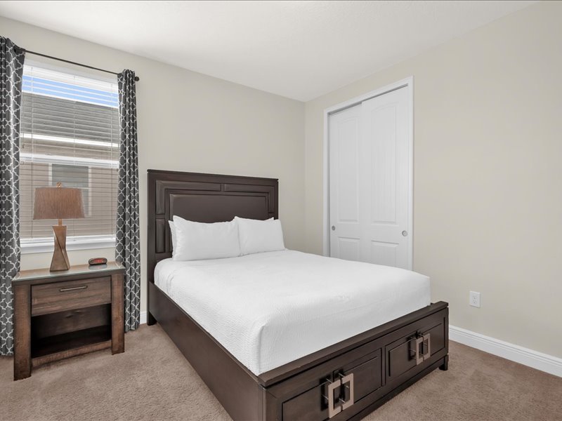 26-7501MarkerAve(34)