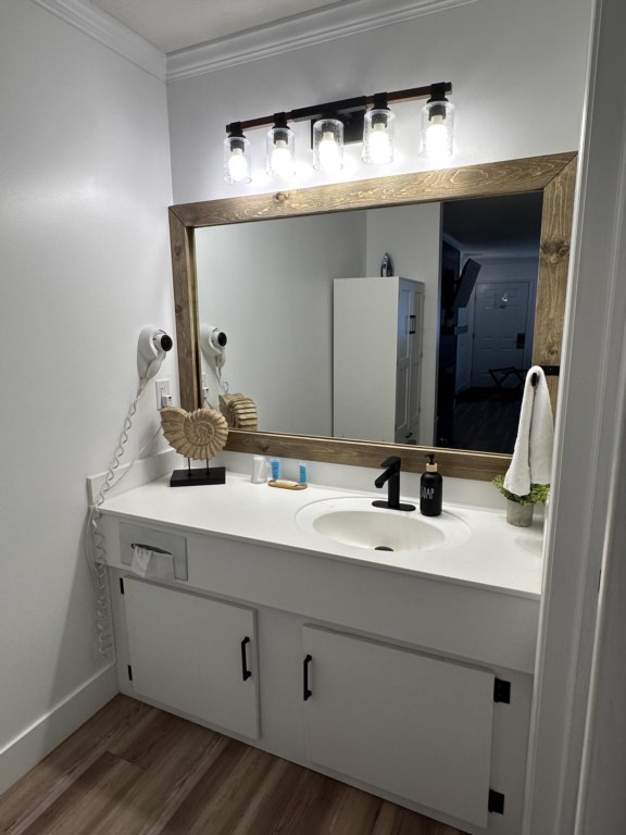Legends Fountain View unit 109 Inside view of bathroom