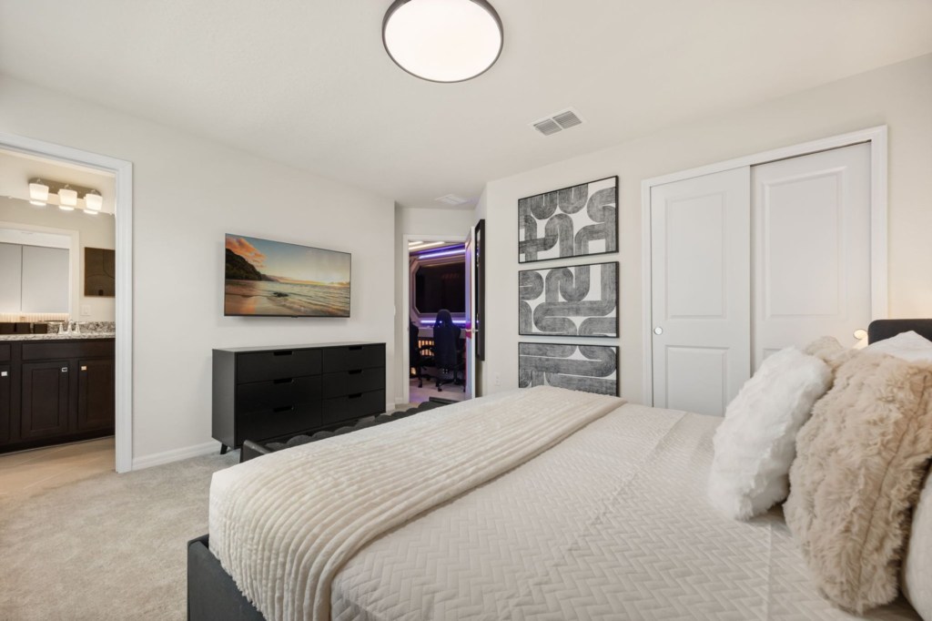 Bedroom — 16248 Saint Kitts Circle, photo 29 of 110