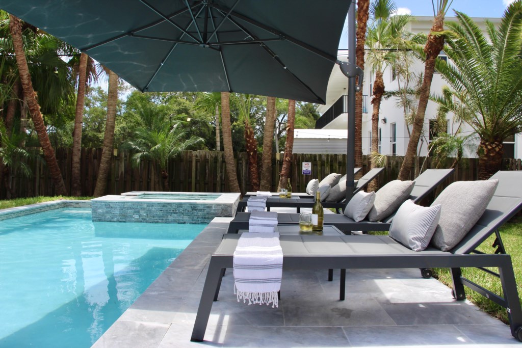 FOX PRIVATE RESORT