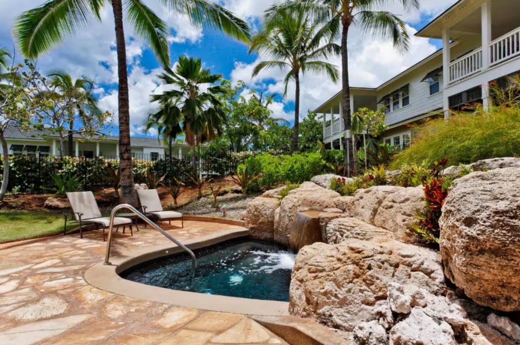 coconutPlantationSecretSpaArea