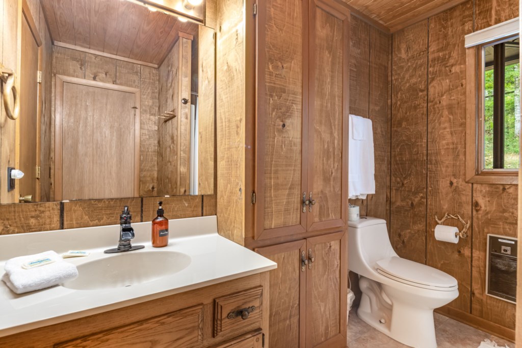 18-web-or-mls-792-mcdaris-loop-dr