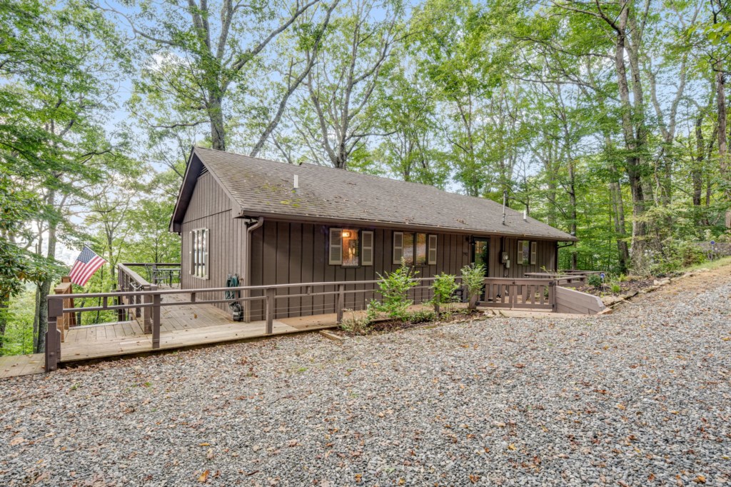 2-web-or-mls-792-mcdaris-loop-dr