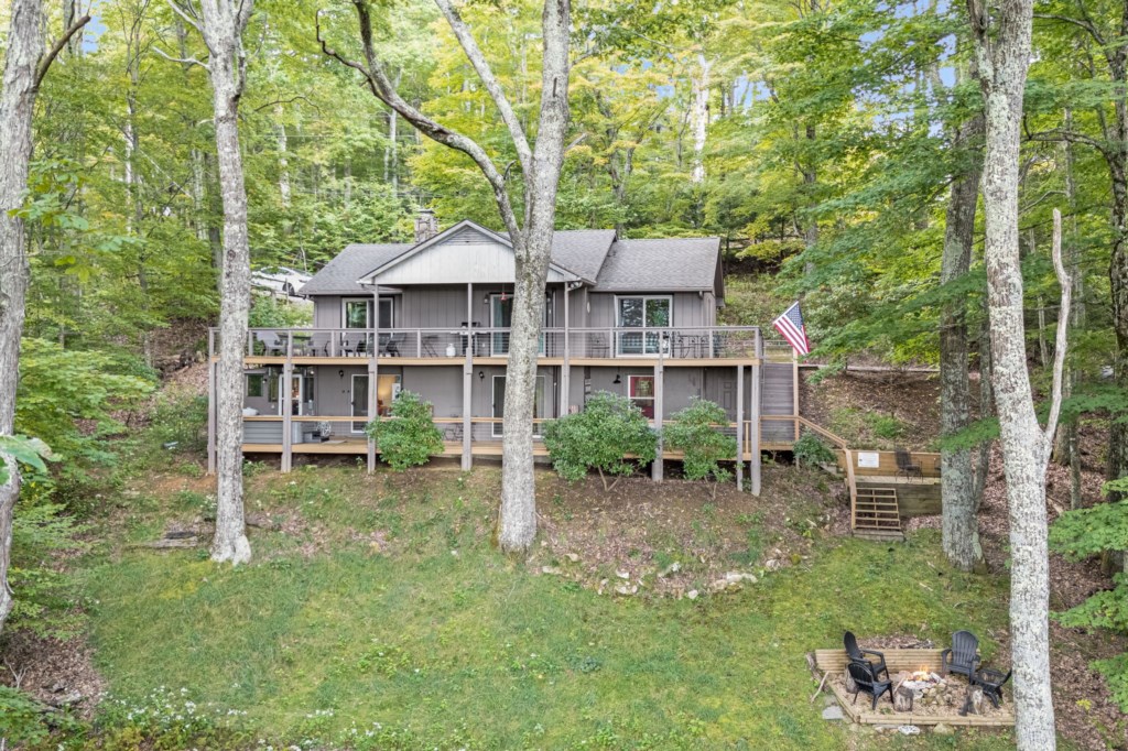 40-web-or-mls-792-mcdaris-loop-dr