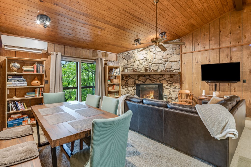 5-web-or-mls-792-mcdaris-loop-dr