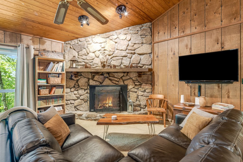 8-web-or-mls-792-mcdaris-loop-dr