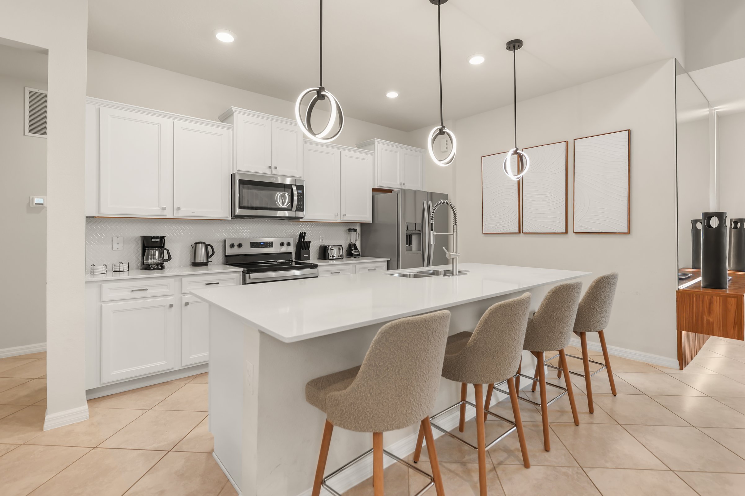 Kitchen — 15794 Cape Coral Loop, photo 7 of 87