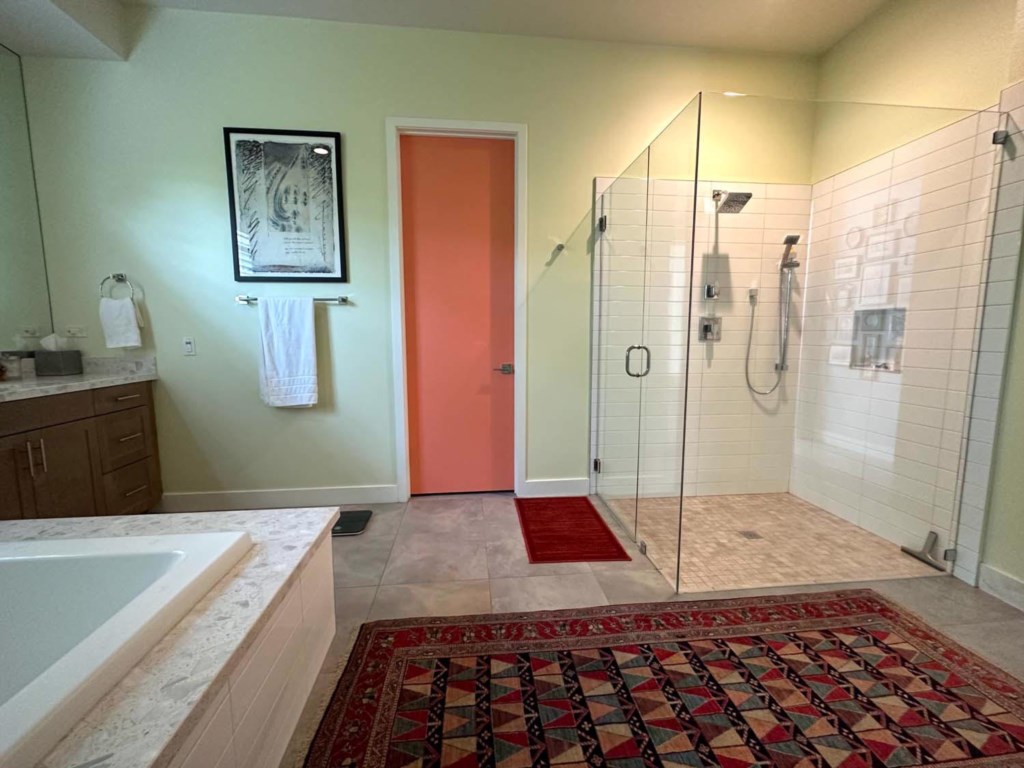 master_bath.0001