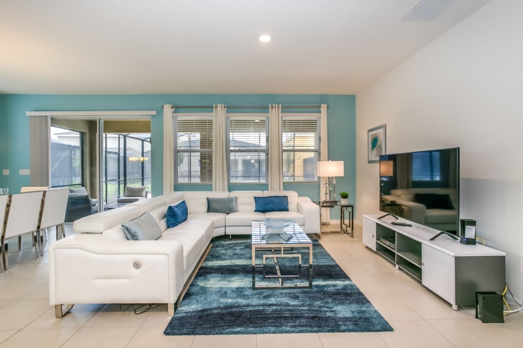 12-web-or-mls-7041OakwoodSt,Solterra_12