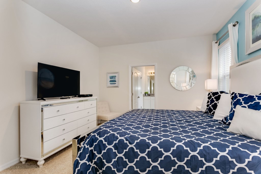 20-web-or-mls-7041OakwoodSt,Solterra_20