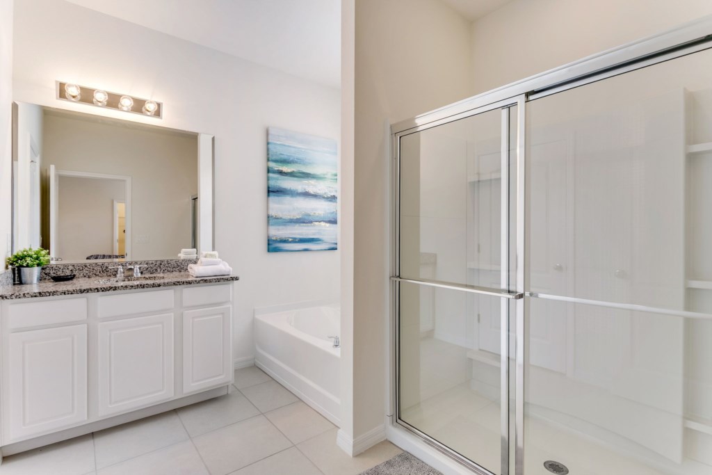 21-web-or-mls-7041OakwoodSt,Solterra_21