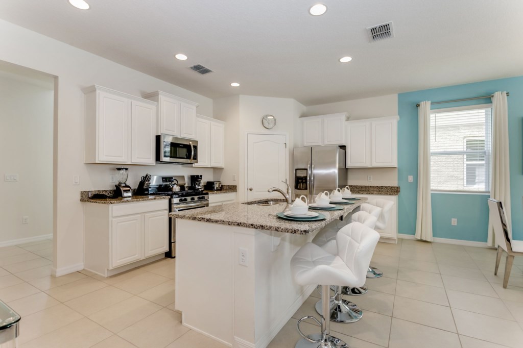 6-web-or-mls-7041OakwoodSt,Solterra_06