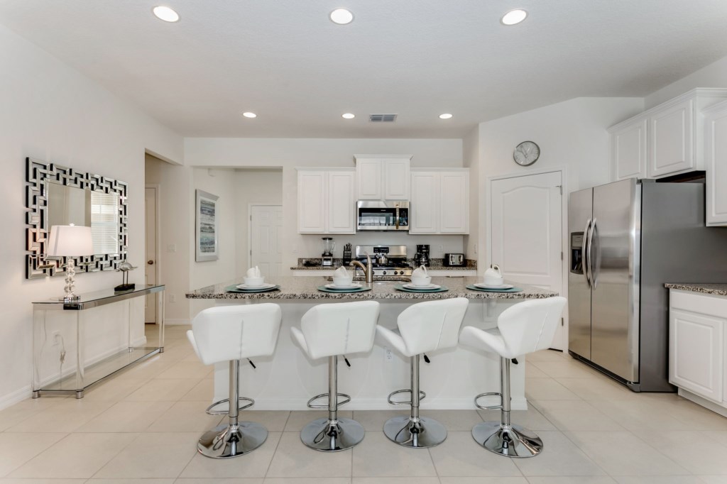 7-web-or-mls-7041OakwoodSt,Solterra_07