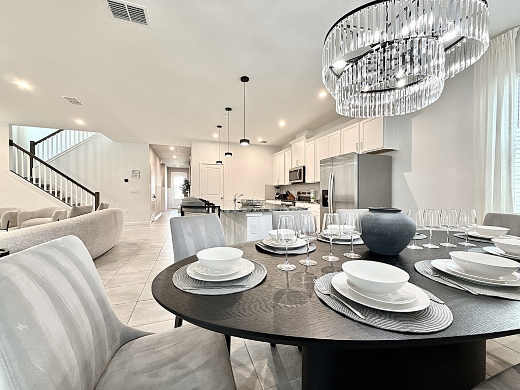 Dining2