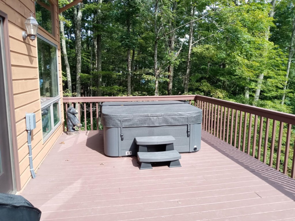 UnakiteHotTub