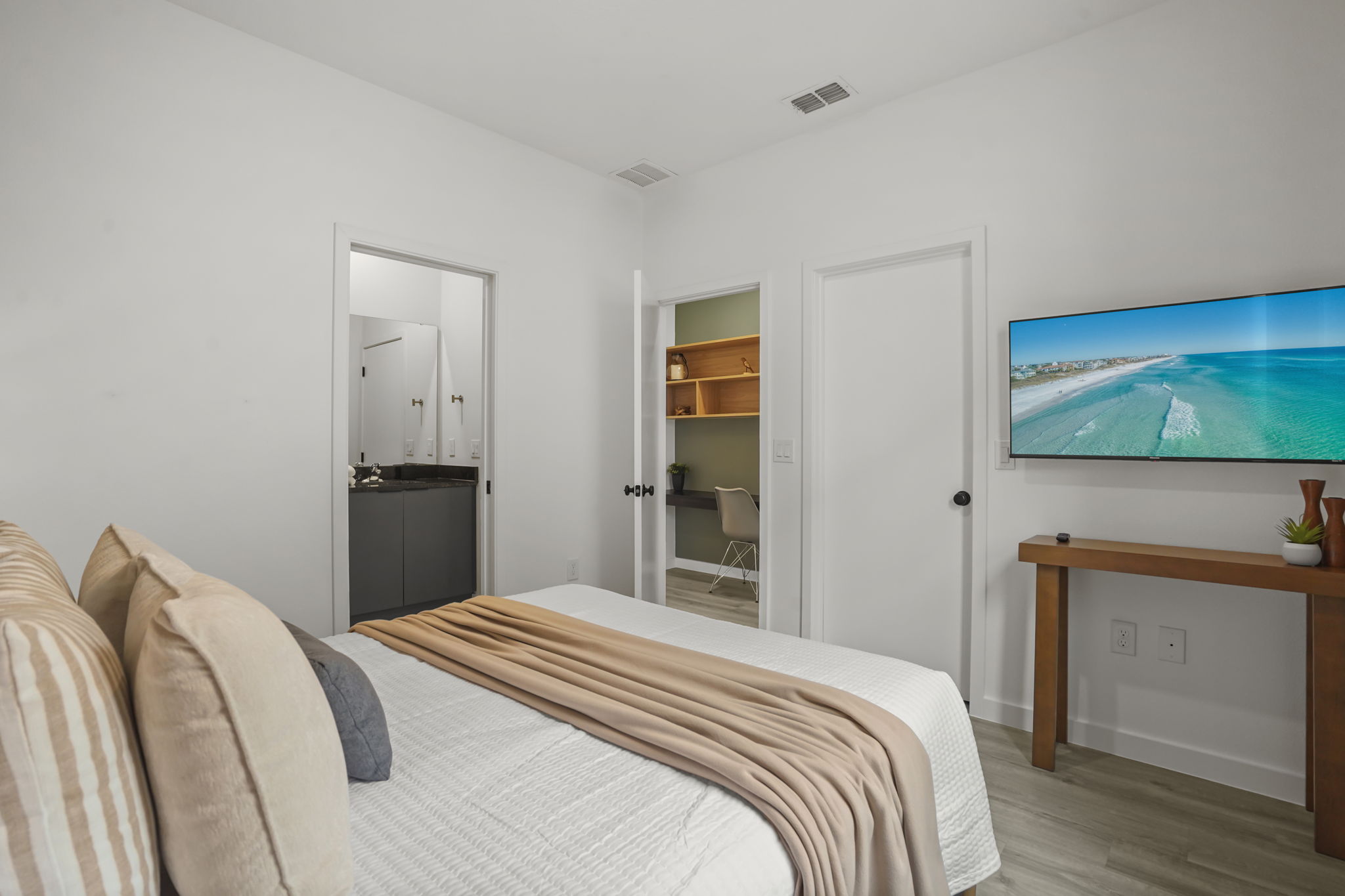 3 bedroom vacation townhouse at The Hub at Westside - Image 20