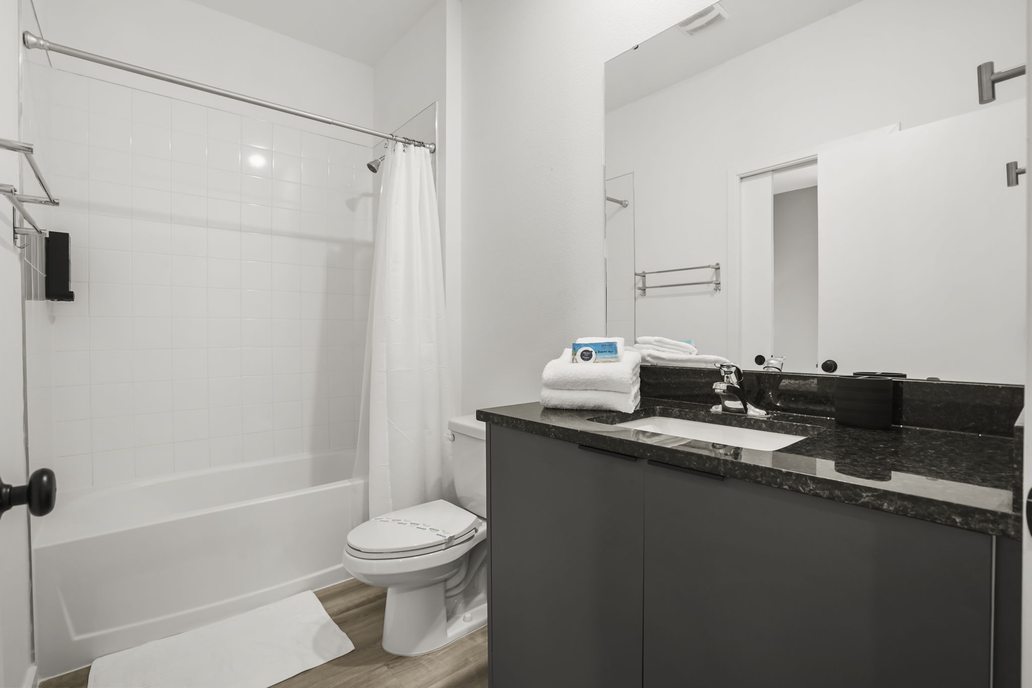 3 bedroom vacation townhouse at The Hub at Westside - Image 25