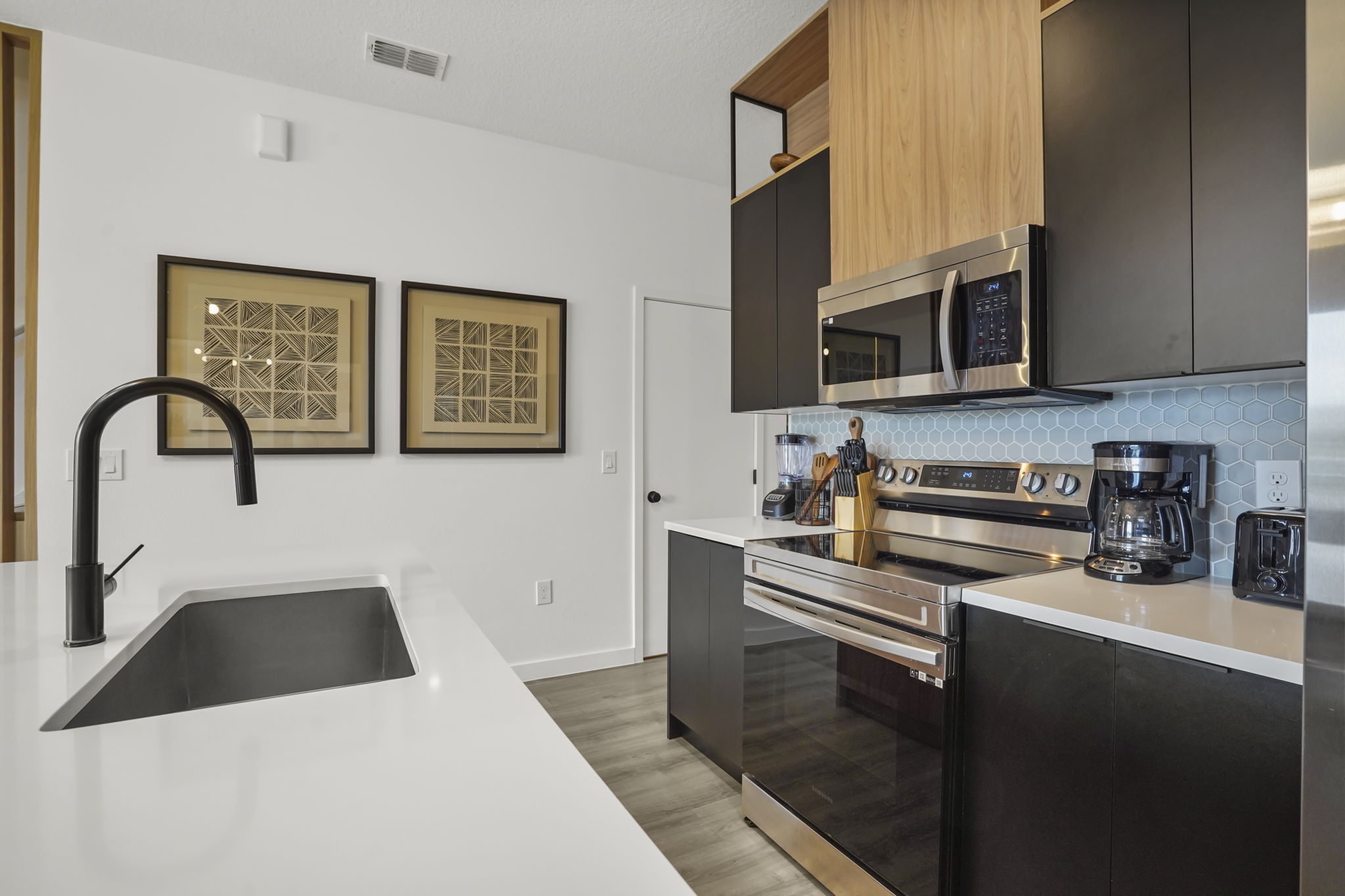 3 bedroom vacation townhouse at The Hub at Westside - Image 9